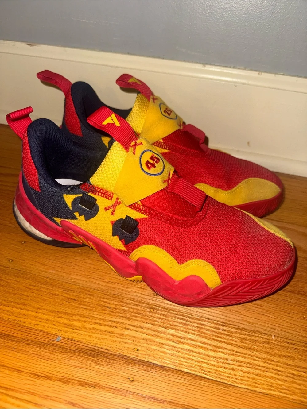 adidas D.O.N. Issue #2 “McDonald’s All American Game” men’s 9.5 size NO LACES